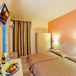 Ambassador Hotel 2*